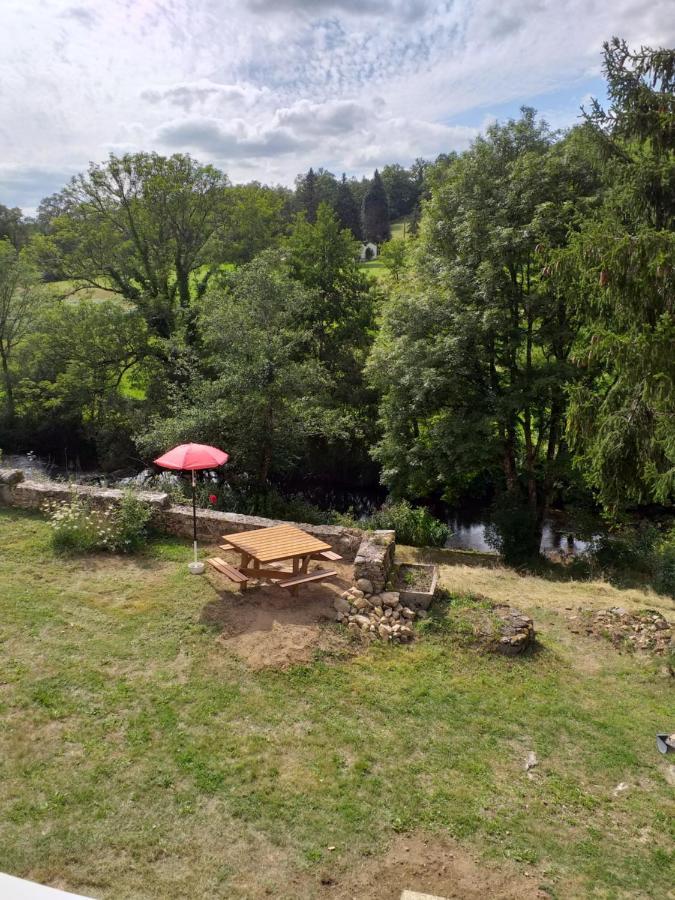 Gite Moulin De Ludieras Busserolles Exterior foto